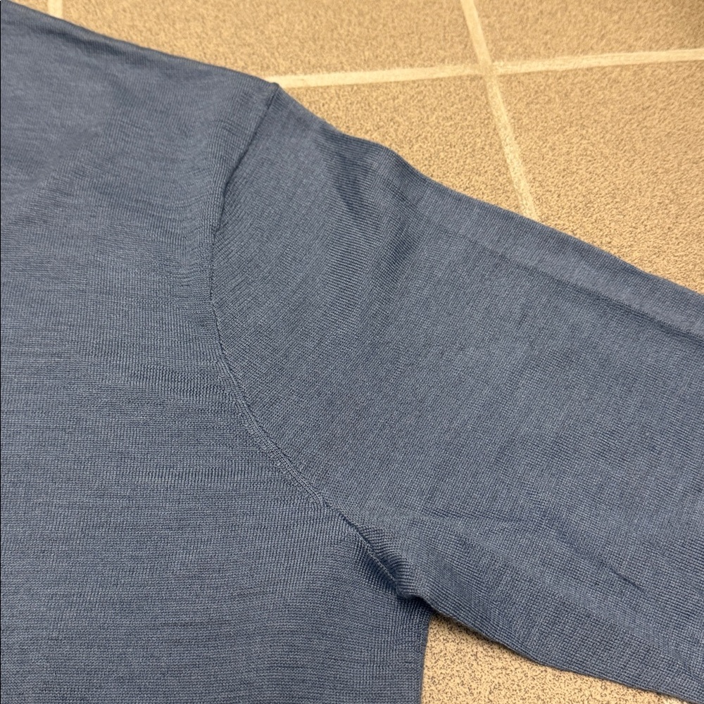 Polo Ralph Lauren Lightweight Merino Wool/Silk/Cashmere V-Neck Sweater - Picture 5 of 10
